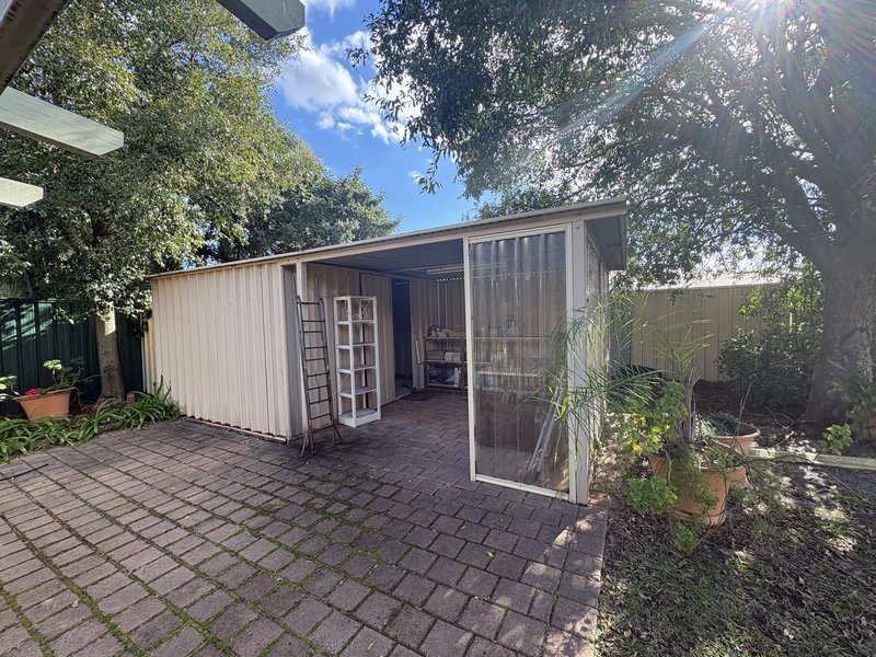Photo - 25 Larkspur Place, Thornlie WA 6108 - Image 18