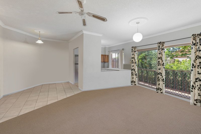 Photo - 2/5 Laura Street, Lutwyche QLD 4030 - Image 2