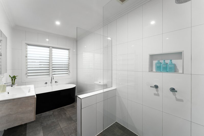 Photo - 25 Laurina Avenue, Helensburgh NSW 2508 - Image 13