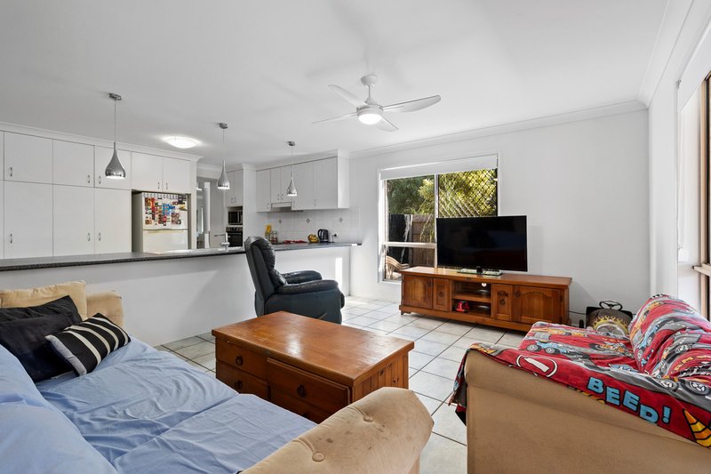 Photo - 25 Lawn Terrace, Capalaba QLD 4157 - Image 6