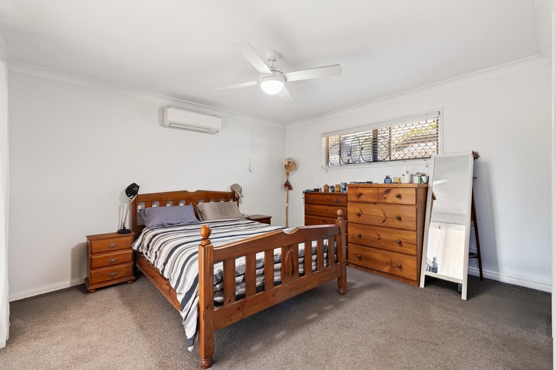 Photo - 25 Lawn Terrace, Capalaba QLD 4157 - Image 11