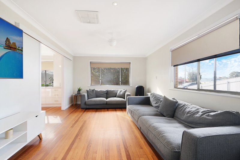 Photo - 25 Lawrence Street, Wodonga VIC 3690 - Image 2