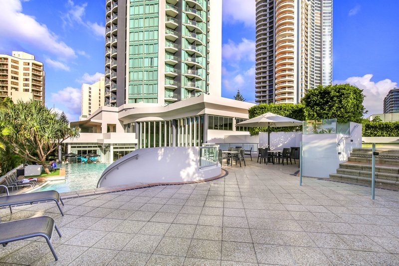 Photo - 25 Laycock Street, Surfers Paradise QLD 4217 - Image 18