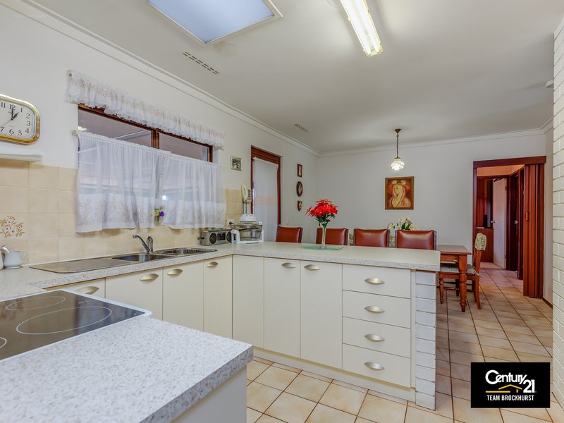 Photo - 25 Lester Drive, Thornlie WA 6108 - Image 3