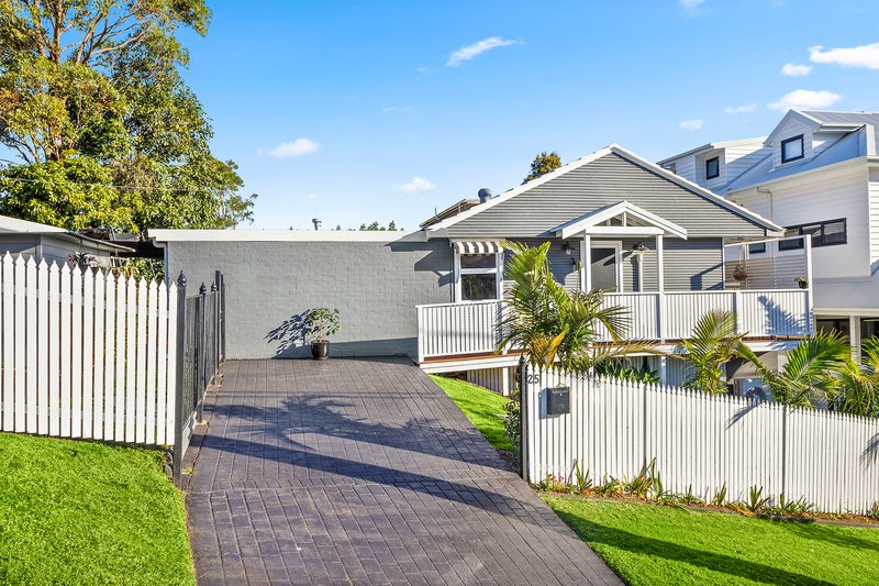 25 Lewis Drive, Figtree NSW 2525