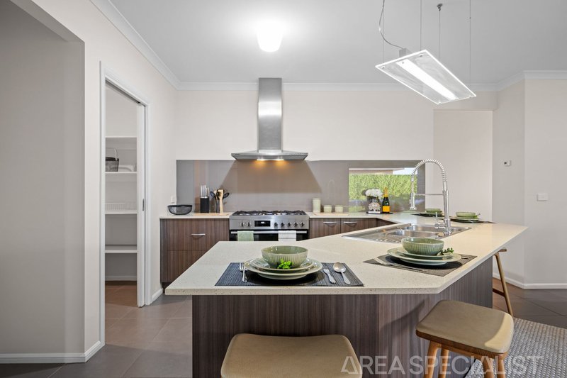 Photo - 25 Lily Way, Skye VIC 3977 - Image 4
