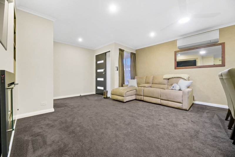 Photo - 2/5 Linlithgow Court, Narre Warren VIC 3805 - Image 7