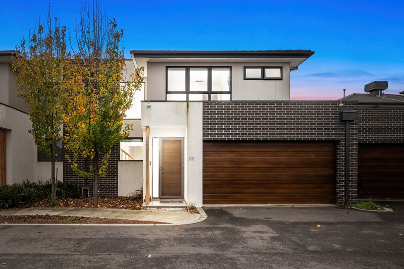 2/5 Linoak Avenue, Lalor VIC 3075