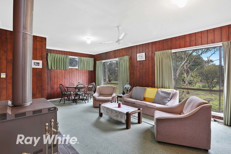 Photo - 25 Lockyers Road, Lara VIC 3212 - Image 3