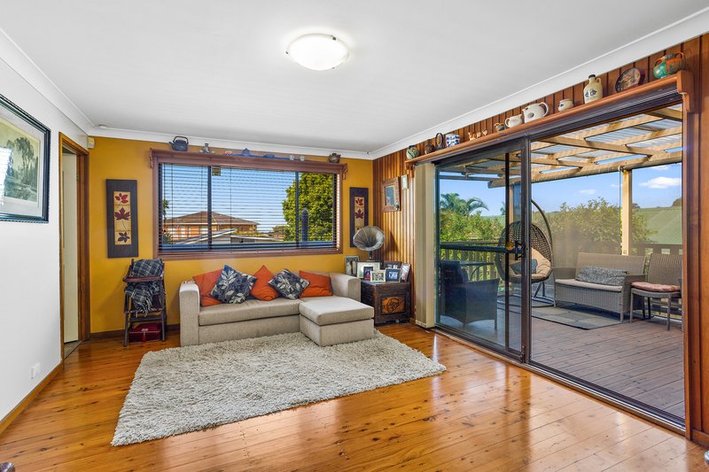 Photo - 25 Loftus Drive, Barrack Heights NSW 2528 - Image 5