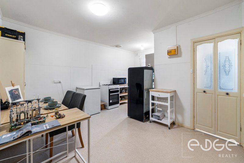 Photo - 25 Longbridge Road, Davoren Park SA 5113 - Image 5