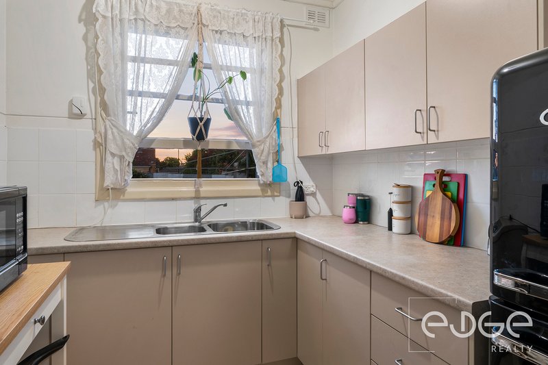 Photo - 25 Longbridge Road, Davoren Park SA 5113 - Image 10