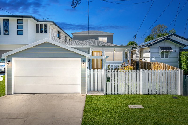 Photo - 25 Longstaff Street, Brighton QLD 4017 - Image 2