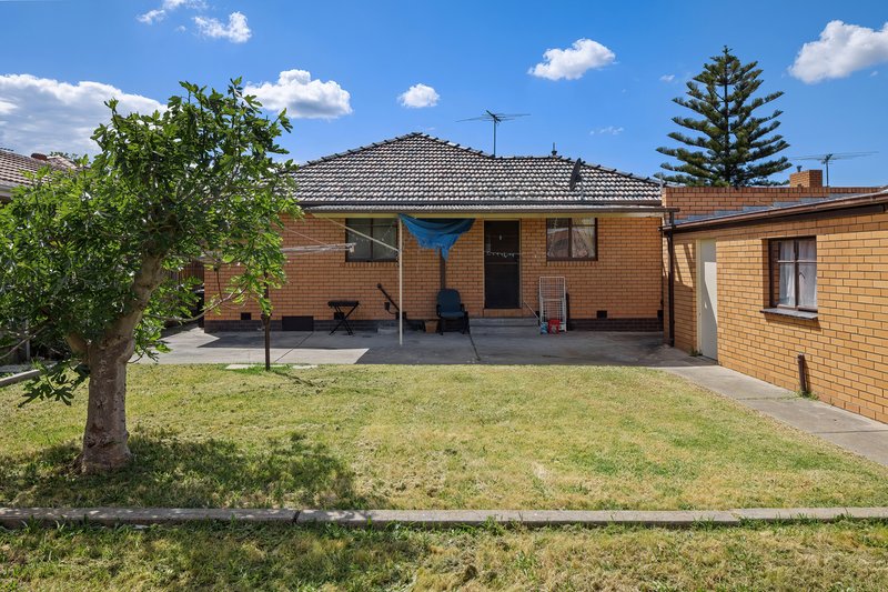 Photo - 25 Louise Street, Lalor VIC 3075 - Image 13