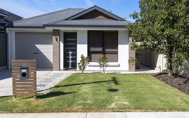 25 Lucerne Grove, Findon SA 5023