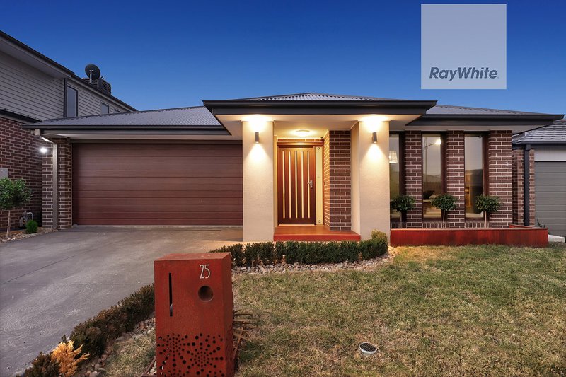 25 Lucy Crescent, Greenvale VIC 3059