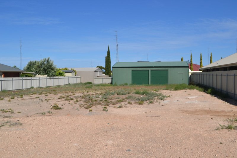 Photo - 25 Lyndon Avenue, Moonta Bay SA 5558 - Image 3