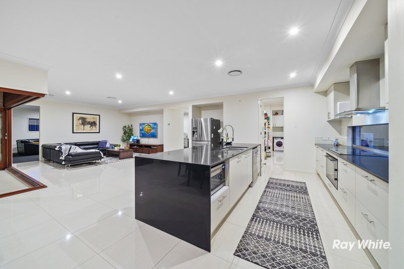 Photo - 25 Lynette Way, Daisy Hill QLD 4127 - Image 13