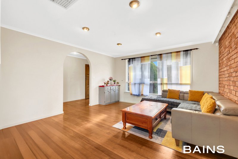 Photo - 25 Lynne Street, Lalor VIC 3075 - Image 3