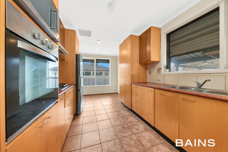 Photo - 25 Lynne Street, Lalor VIC 3075 - Image 5