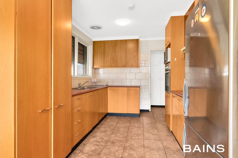 Photo - 25 Lynne Street, Lalor VIC 3075 - Image 6