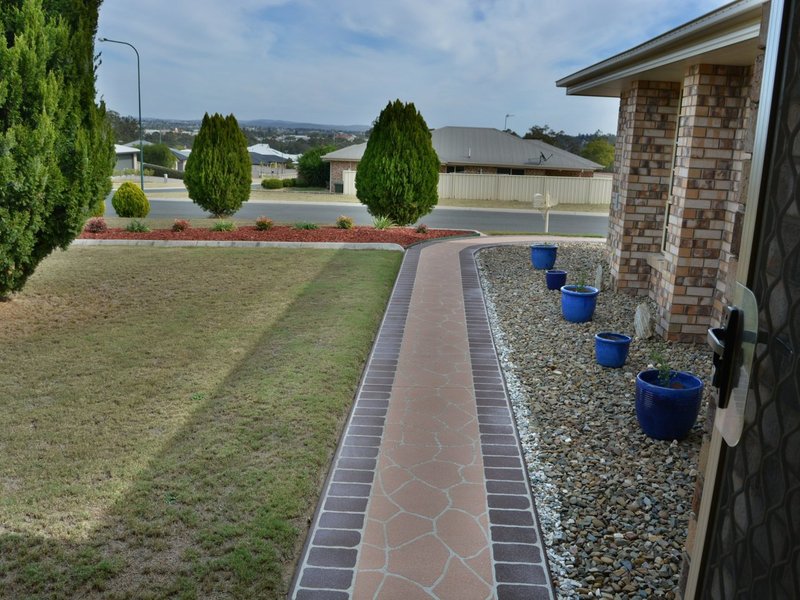 Photo - 25 Lyons Crescent, Warwick QLD 4370 - Image 25