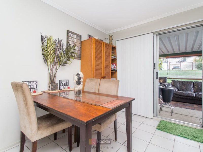 Photo - 25 Mackellar Drive, Boronia Heights QLD 4124 - Image 9