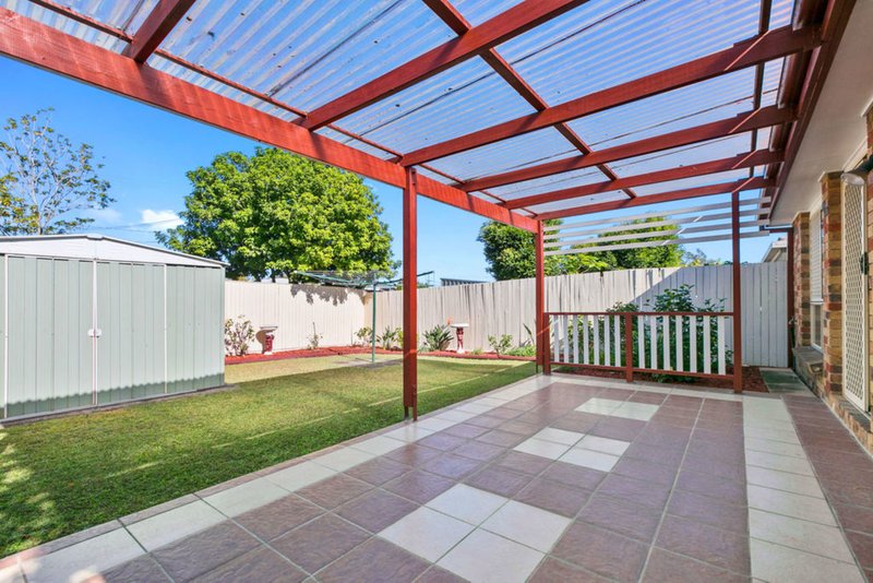 Photo - 25 Macknish Crescent, Coopers Plains QLD 4108 - Image 2