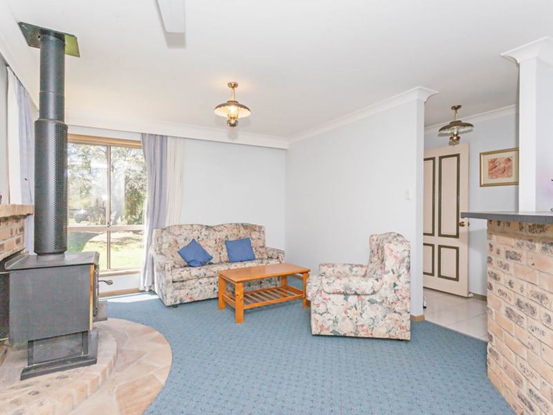 Photo - 25 Mackunda Court, Park Ridge South QLD 4125 - Image 13