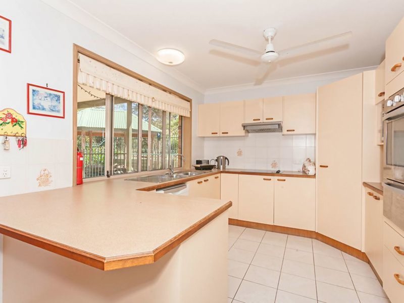 Photo - 25 Mackunda Court, Park Ridge South QLD 4125 - Image 15