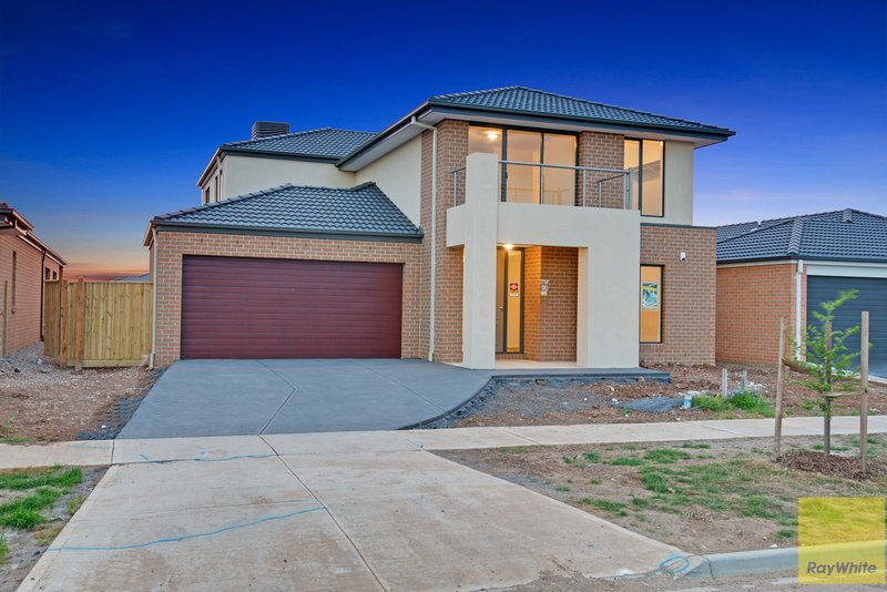 Photo - 25 Madden Boulevard, Tarneit VIC 3029 - Image 2