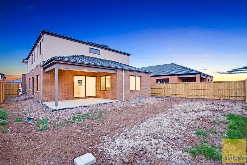 Photo - 25 Madden Boulevard, Tarneit VIC 3029 - Image 5