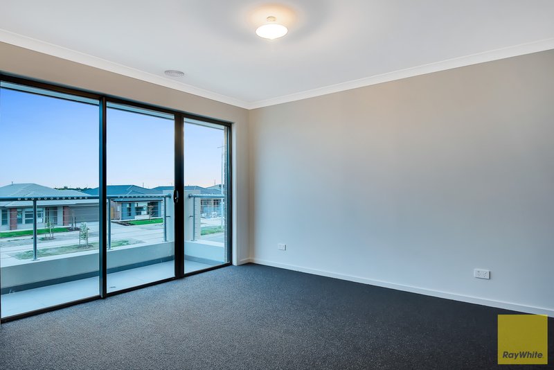 Photo - 25 Madden Boulevard, Tarneit VIC 3029 - Image 14