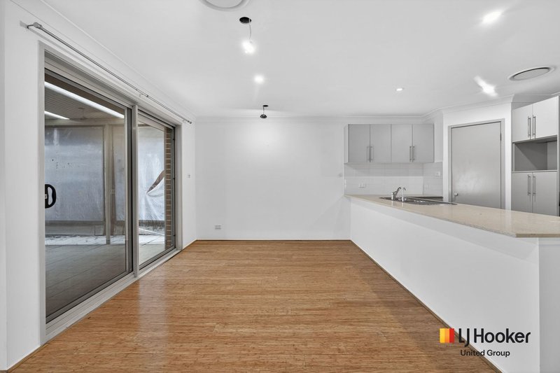 Photo - 25 Magento Place, Prestons NSW 2170 - Image 6