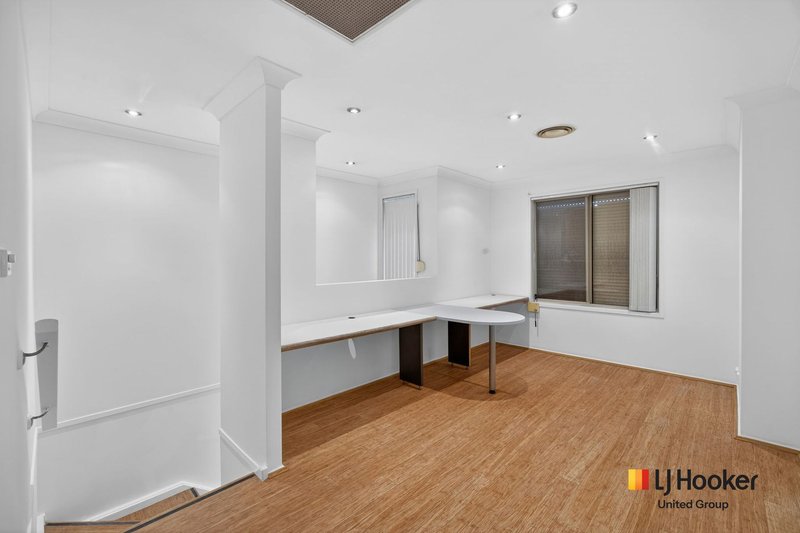 Photo - 25 Magento Place, Prestons NSW 2170 - Image 11