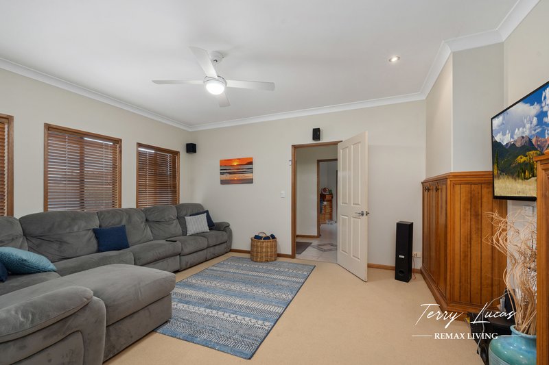 Photo - 25 Mainsail Drive, Caboolture South QLD 4510 - Image 17