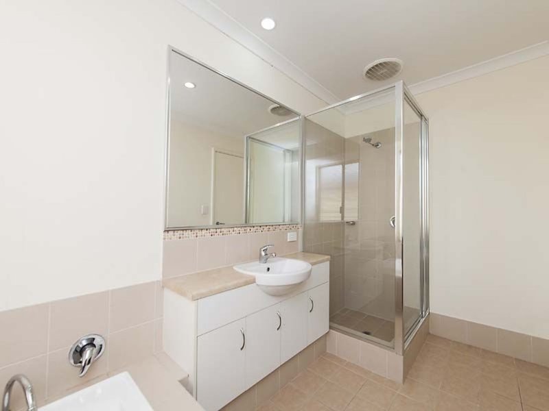 Photo - 25 Manchester Way, Canning Vale WA 6155 - Image 10