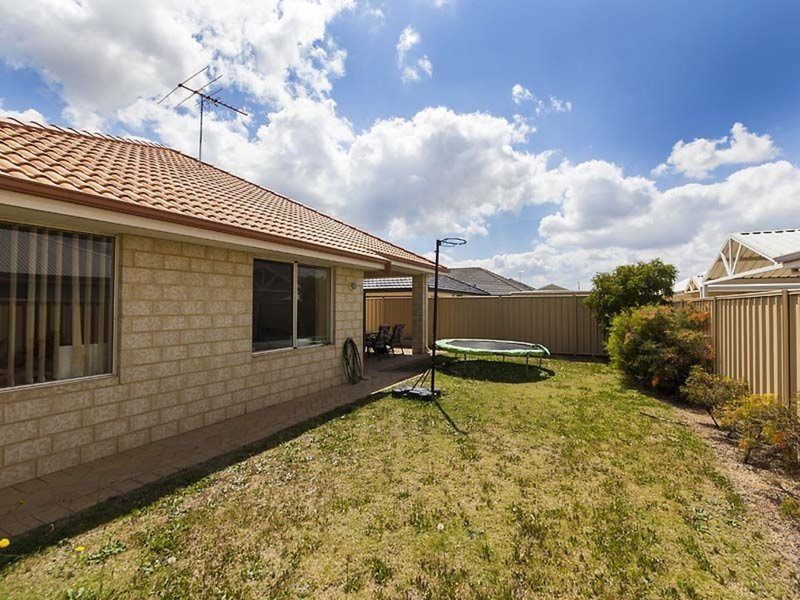 Photo - 25 Manchester Way, Canning Vale WA 6155 - Image 13