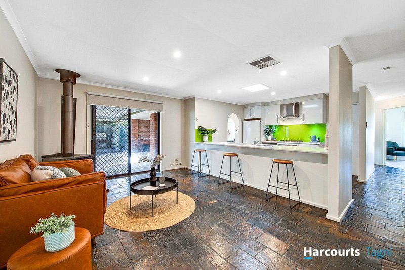 Photo - 25 Maple Avenue, Aberfoyle Park SA 5159 - Image 7