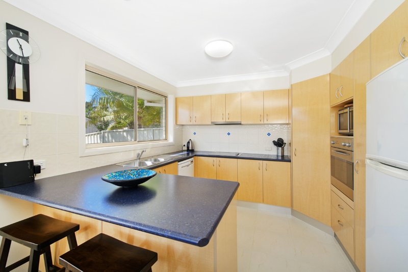 Photo - 2/5 Margaret Close, Port Macquarie NSW 2444 - Image 3