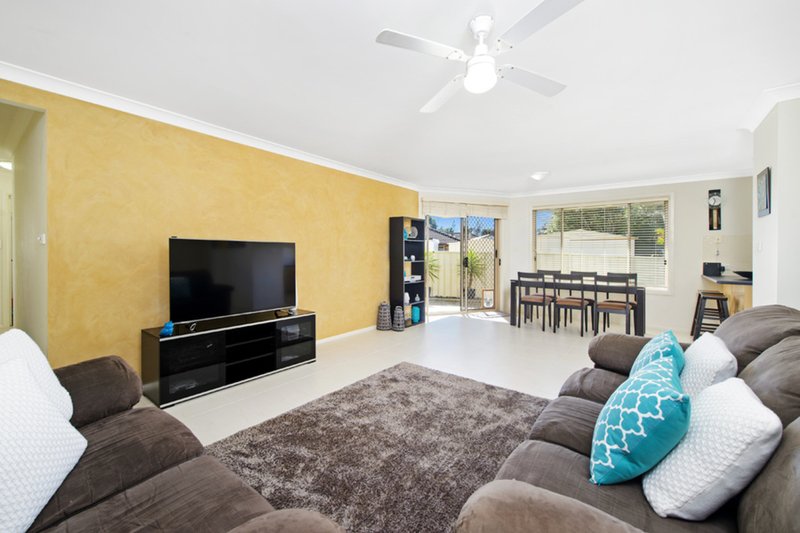 Photo - 2/5 Margaret Close, Port Macquarie NSW 2444 - Image 4