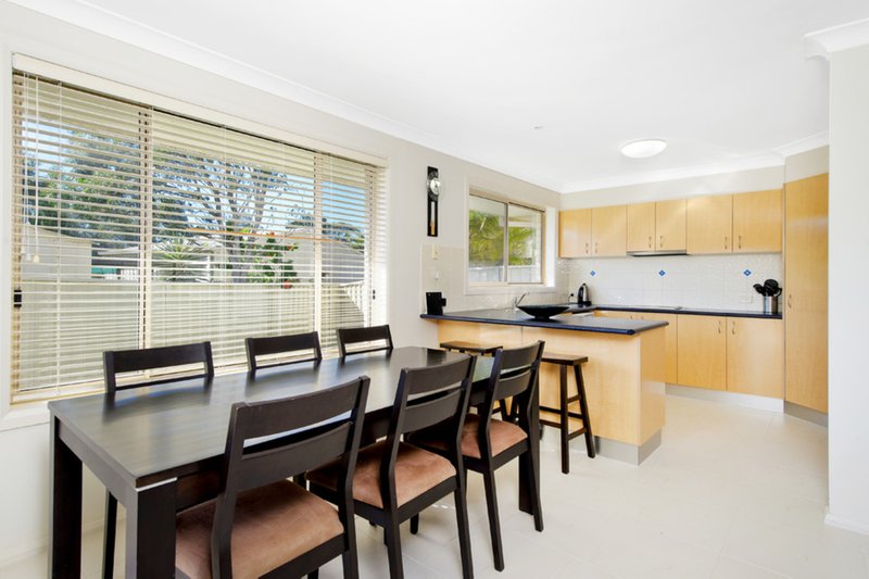 Photo - 2/5 Margaret Close, Port Macquarie NSW 2444 - Image 5