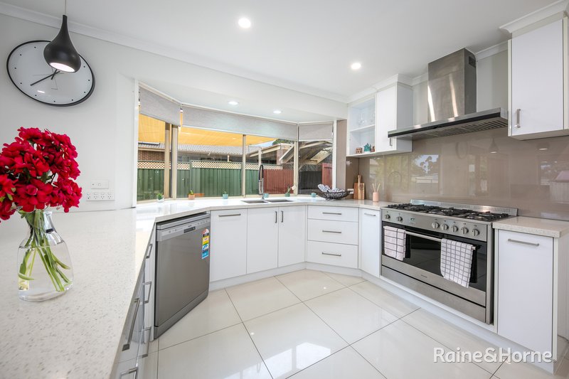 Photo - 25 Marjorie Avenue, Sunbury VIC 3429 - Image 5