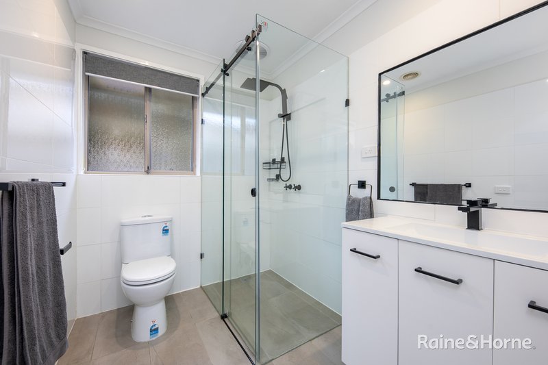 Photo - 25 Marjorie Avenue, Sunbury VIC 3429 - Image 9