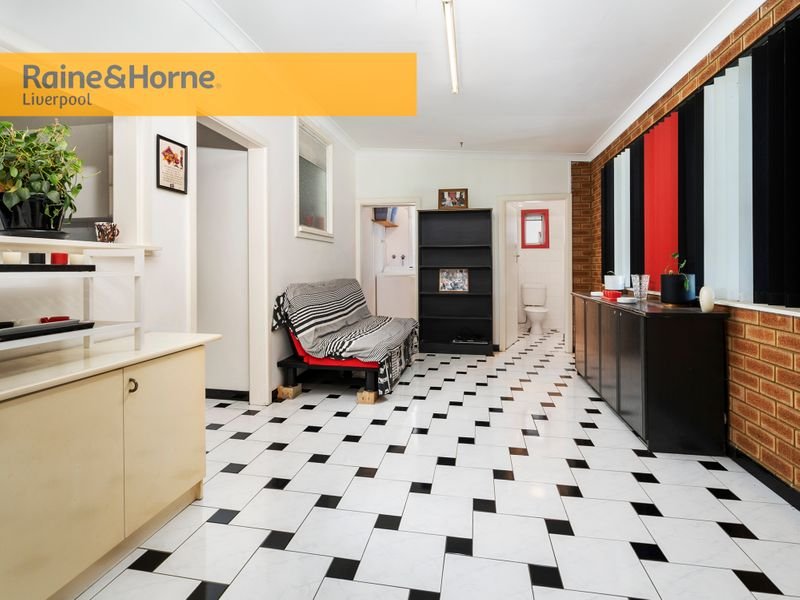 Photo - 25 Market Street, Moorebank NSW 2170 - Image 9