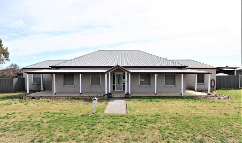 25 Mary Angove , Cootamundra NSW 2590