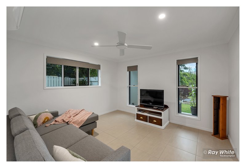 Photo - 25 Mary Street, The Range QLD 4700 - Image 15