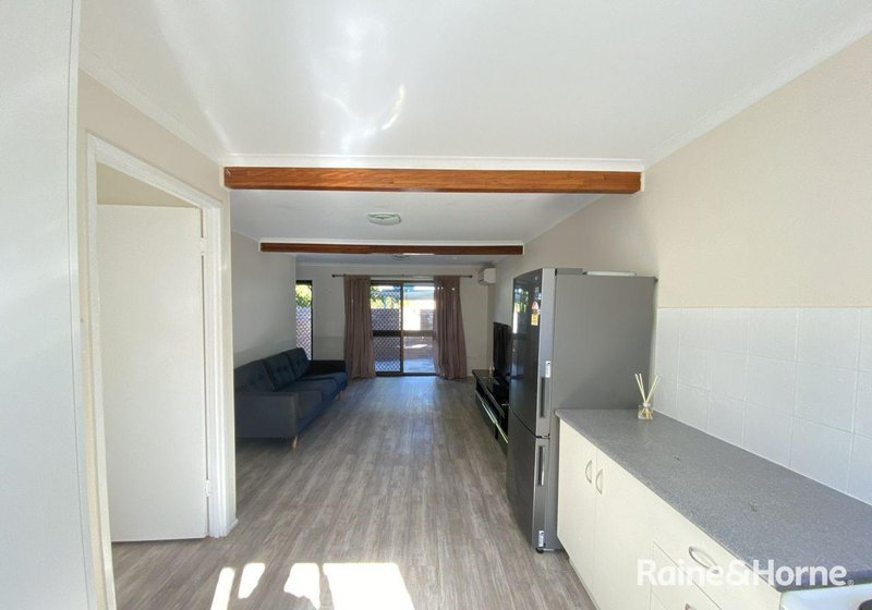 Photo - 2/5 Mccann Street, South Gladstone QLD 4680 - Image 3