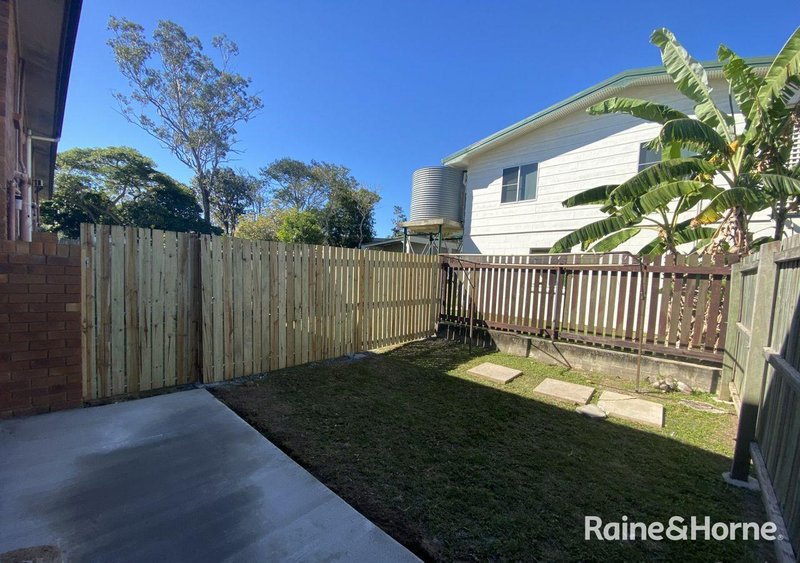 Photo - 2/5 Mccann Street, South Gladstone QLD 4680 - Image 13