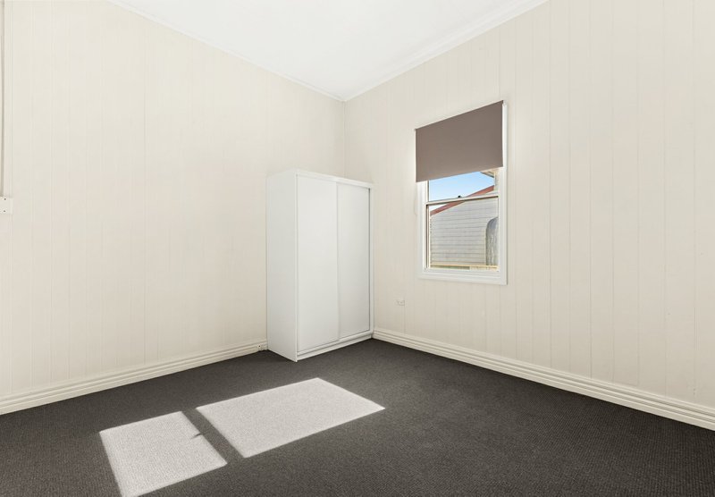 Photo - 25 Mcevoy Street, Warwick QLD 4370 - Image 6